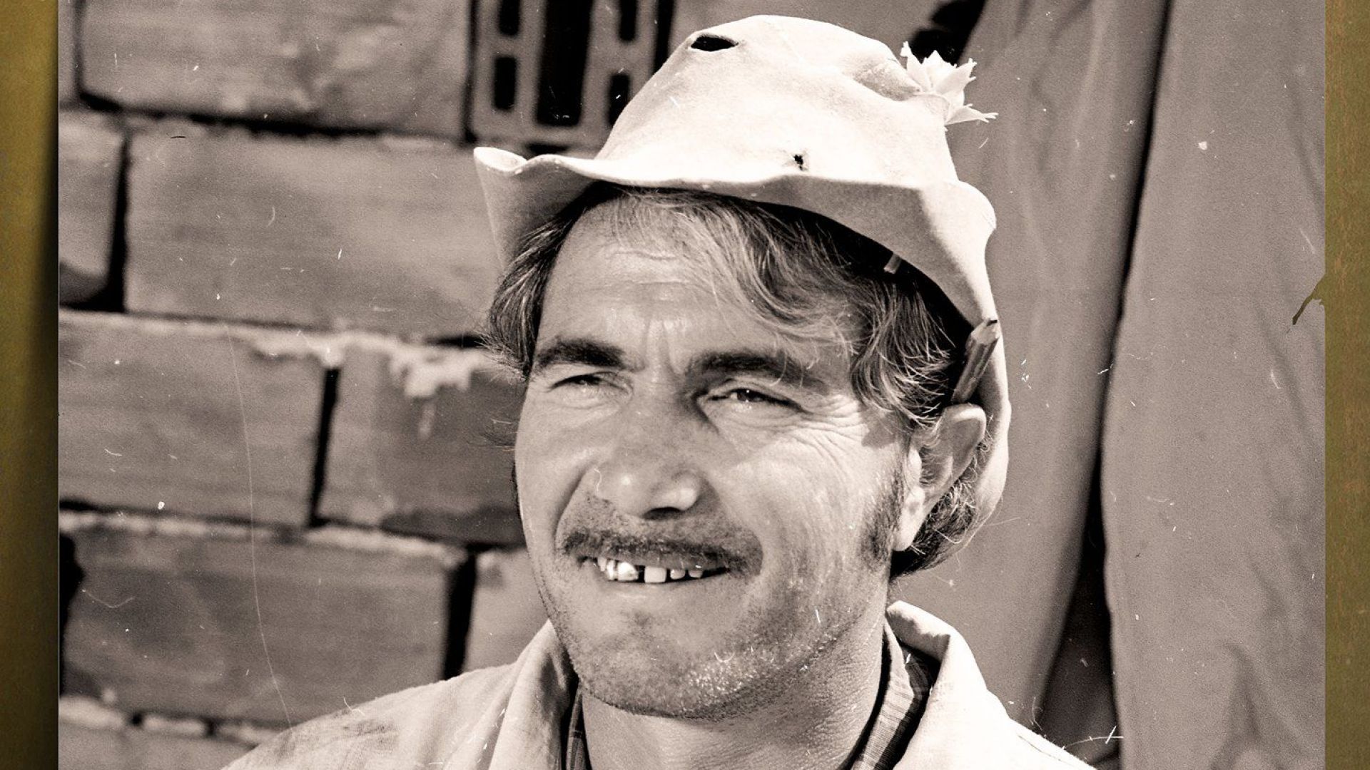 Паметна плоча на Кирил Господинов ще бъде поставена пред морското