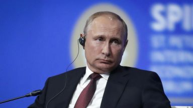 Над половин милион въпроса към Путин преди "Пряка линия"