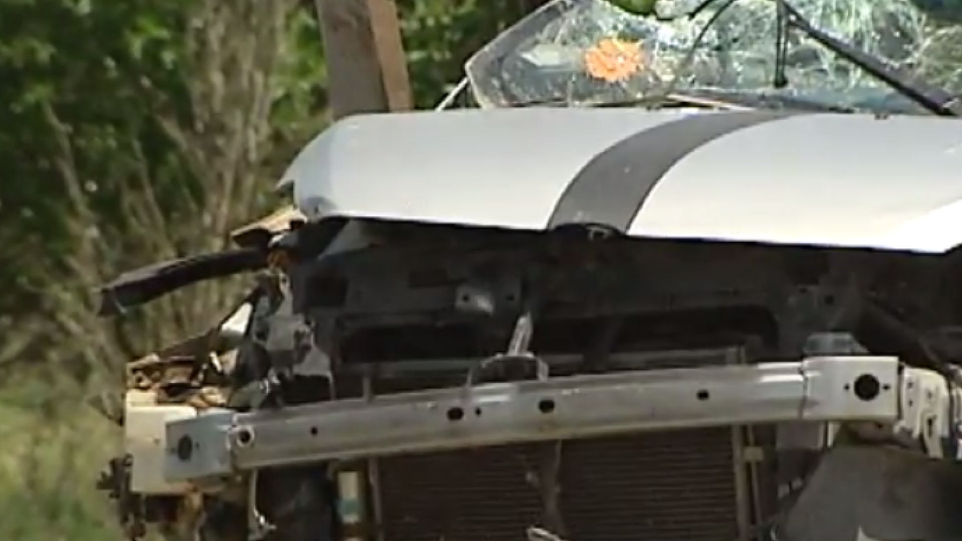 Верижна катастрофа е станала тази нощ на жп прелез в