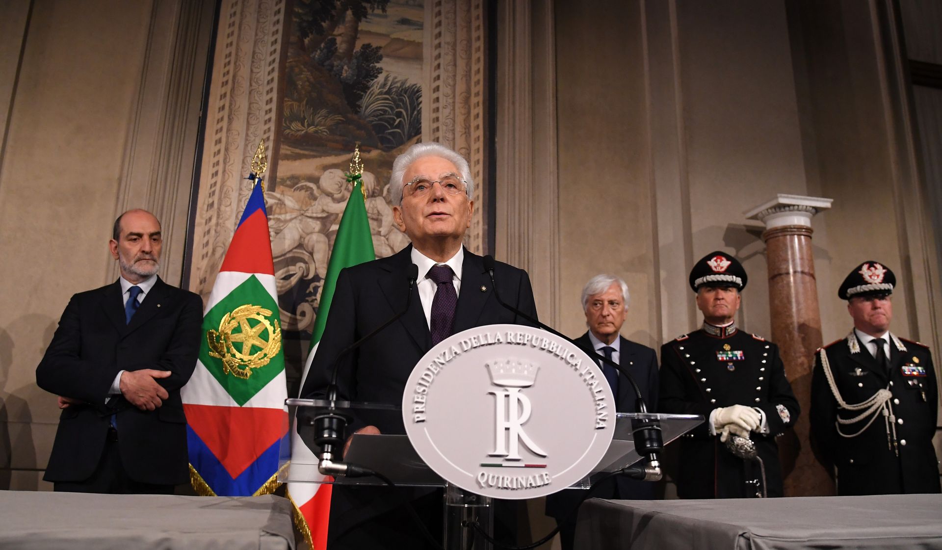 Шест сценария за изход от политическата криза в Италия