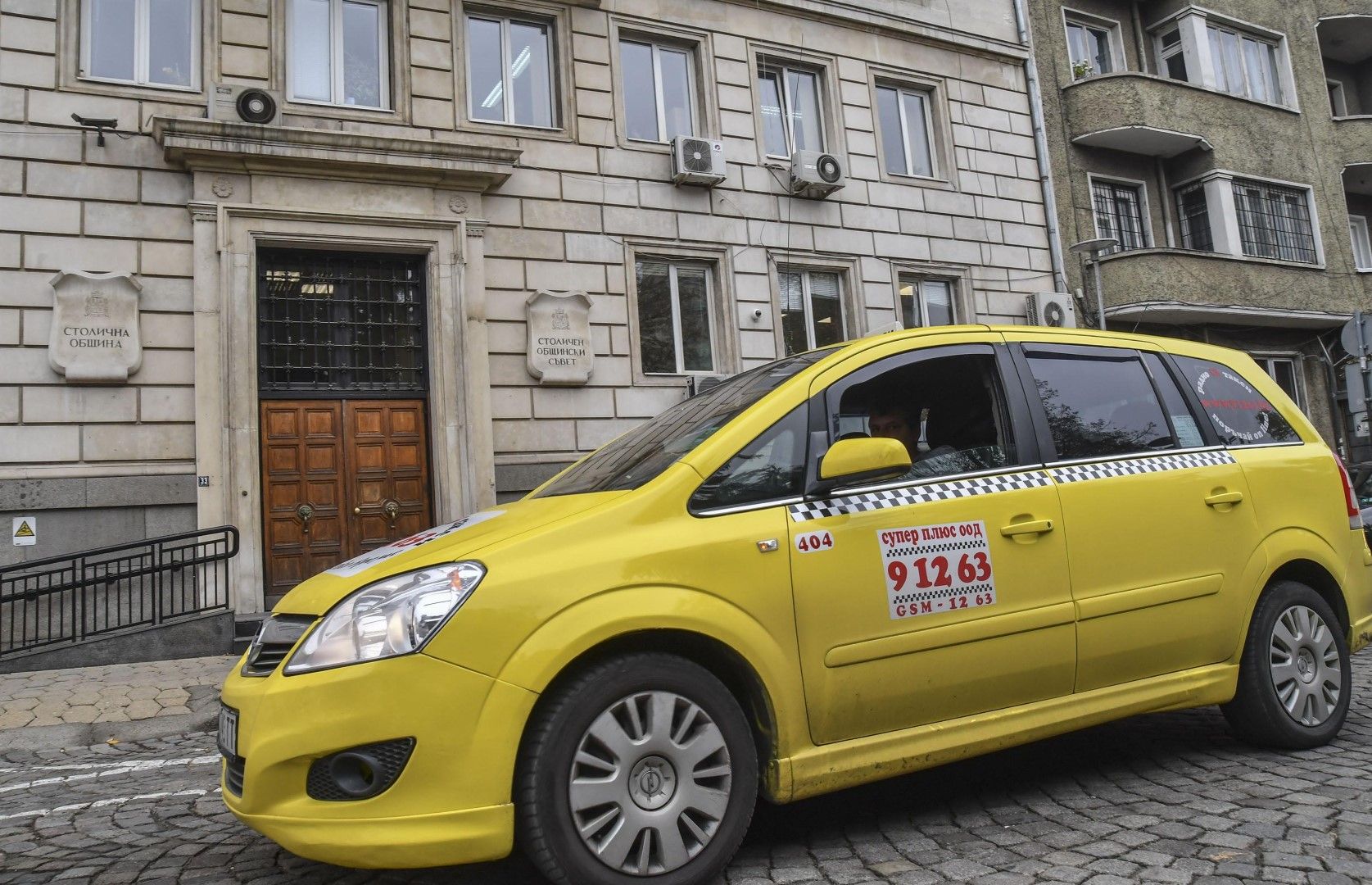 Таксиметрови шофьори заплашват с протести, ако цената на услугата им не се повиши
