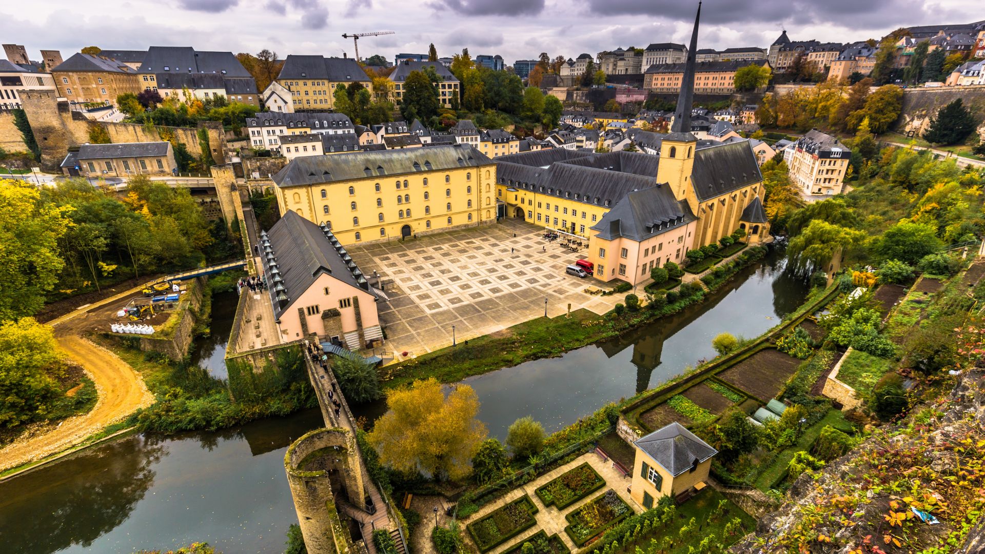 Жителите и гостите на Люксембург ще пътуват безплатно с обществения