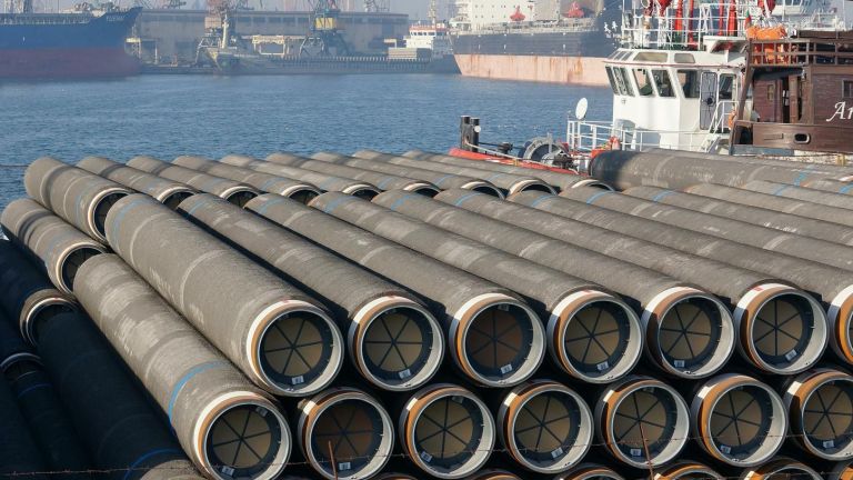 Тръби за газопровода "Южен поток" на варненското пристанище, декември ...