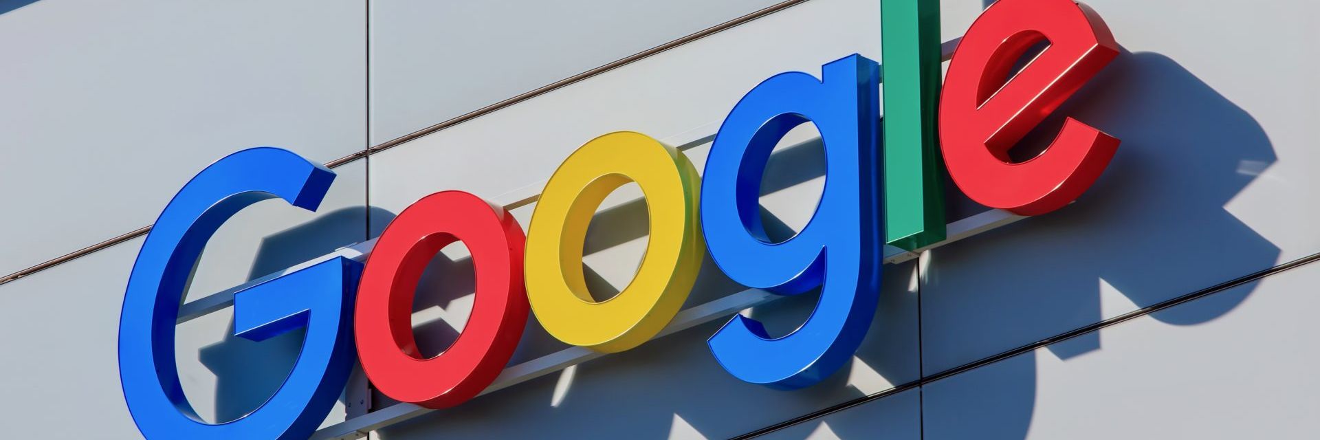 Всеки ден Google превежда около 100 млрд. думи