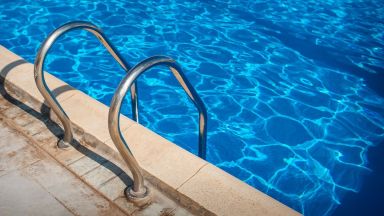 5 годишно дете се удави в басейна на комплекс с апартаменти