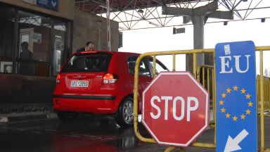 Около 100 000 мигранти в Турция се подготвят да преминат гръцката