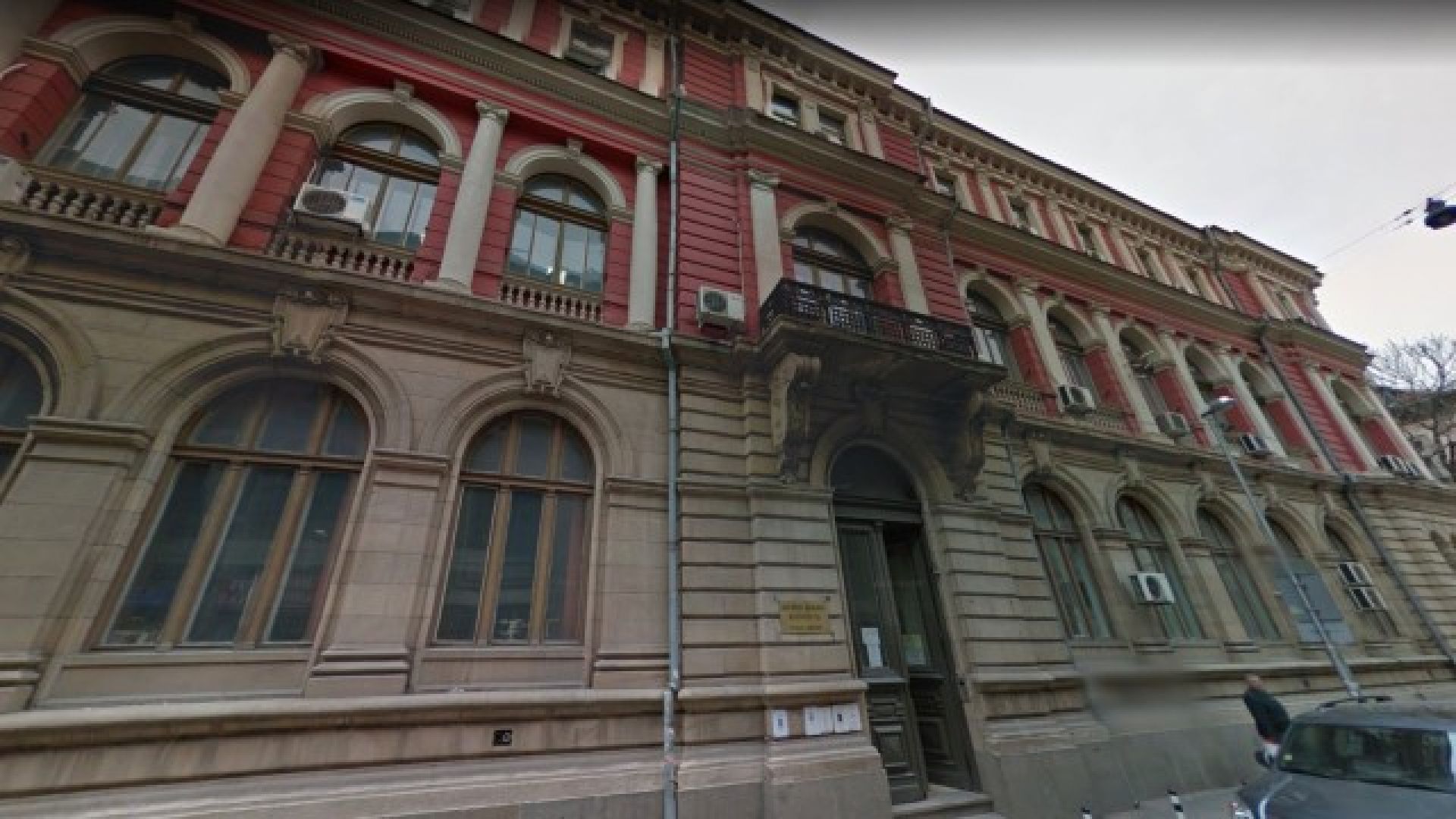 Кредитори продават сградата на БДЖ в центъра на София