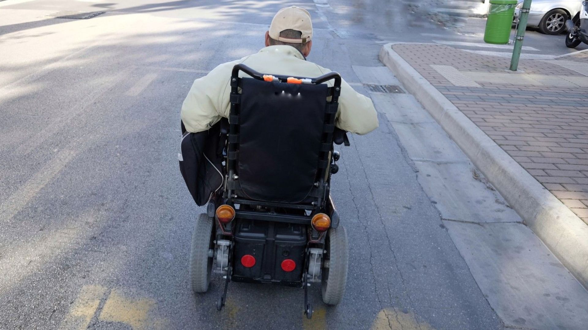 Отказаха електрическа количка на диабетик с байпас и без крак - ръцете му били здрави