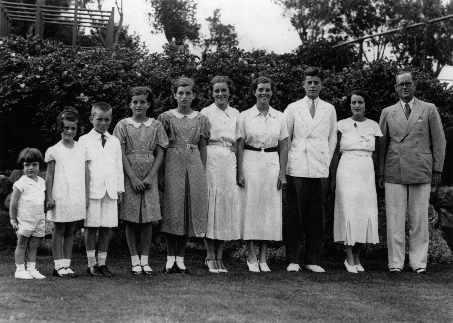 Семейство Кенеди през 1937 година в Лондон