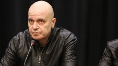 Слави Трифонов изказа своите съболезнования за трагедията с македонския автобус