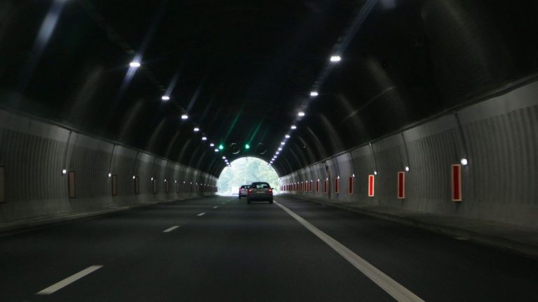 От 10 до 15 часа движението ще e в една