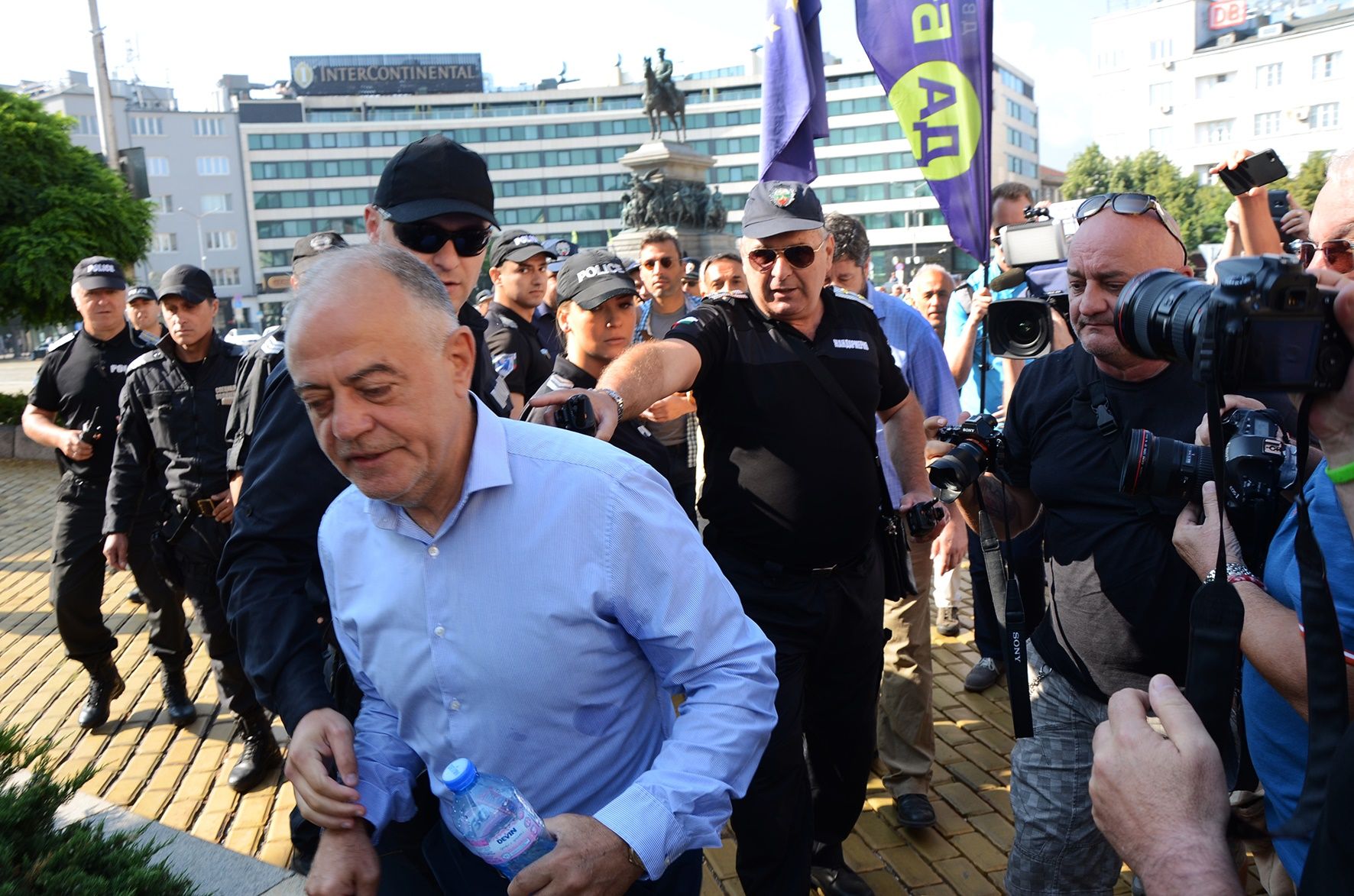 Атанас Атанасов на протеста срещу АЕЦ Белене