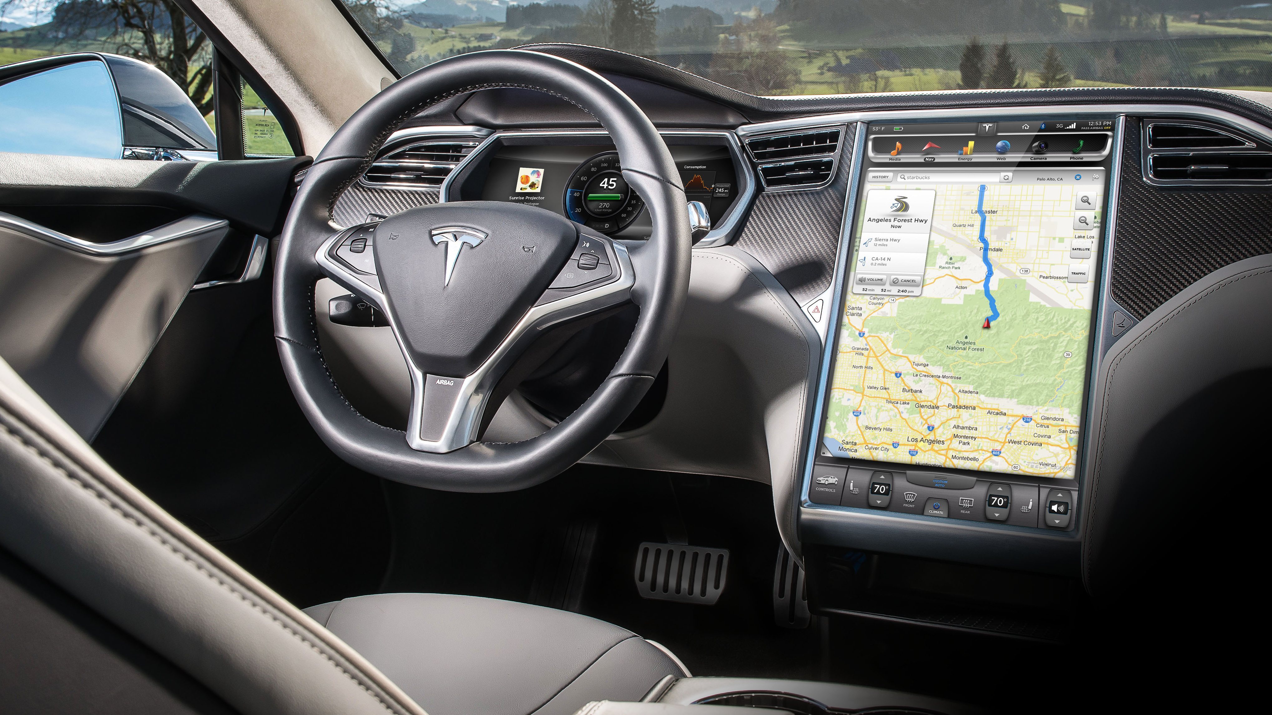 Tesla ще предлага безплатно тестова версия на автопилот