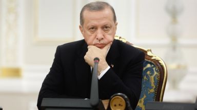 Първи сигнали за вероятна загуба на Ердоган