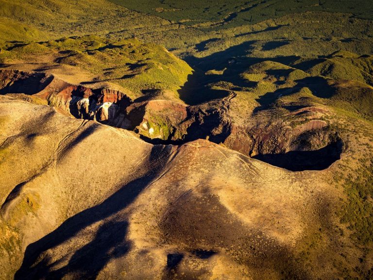 Вулканът Таравера, който преди над 100 г. погреба десетки и Осмото чудо на  света | Днес.dir.bg