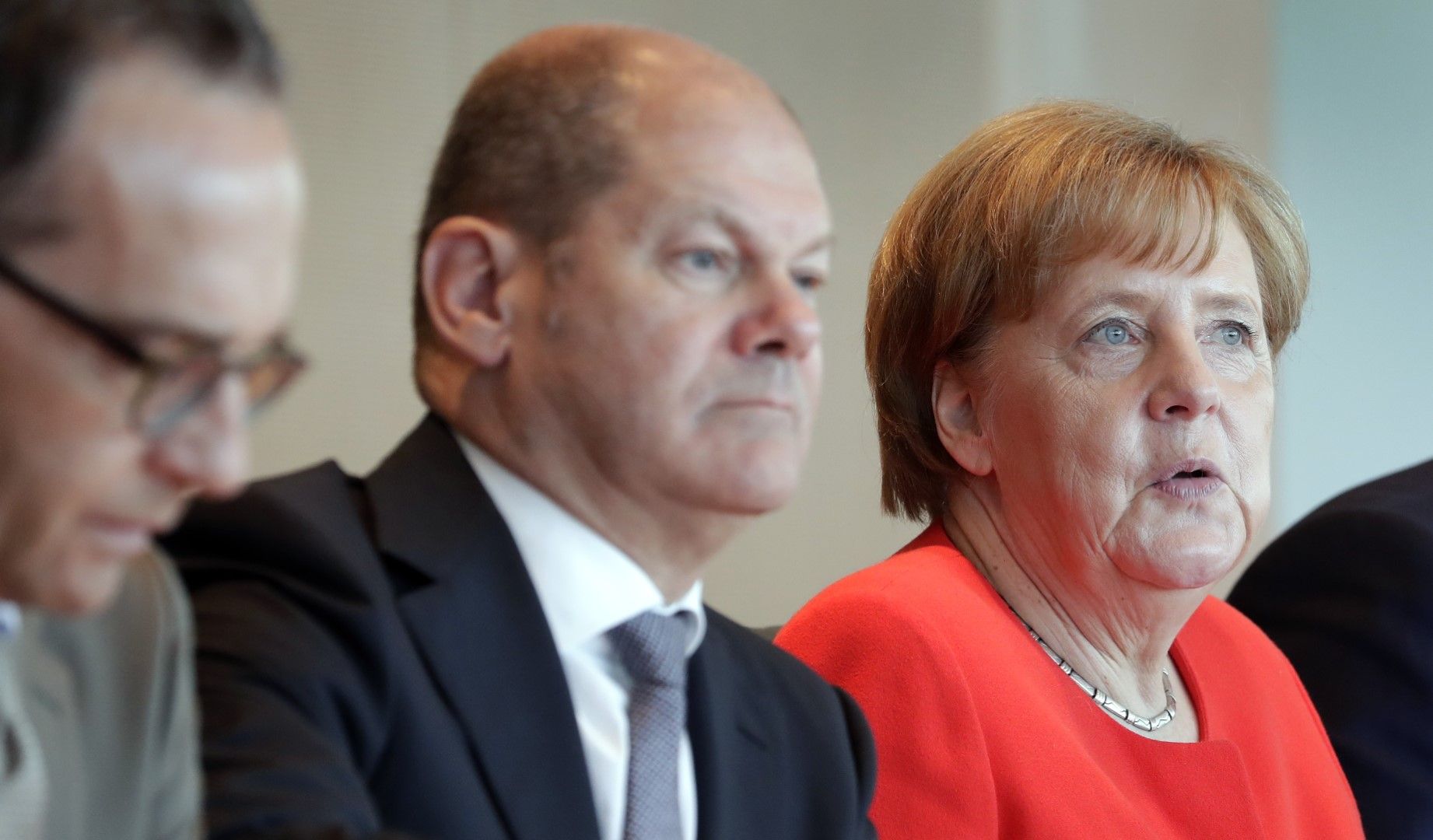 Германският министър на финансите Олаф Шолц и канцлерът Ангела Меркел