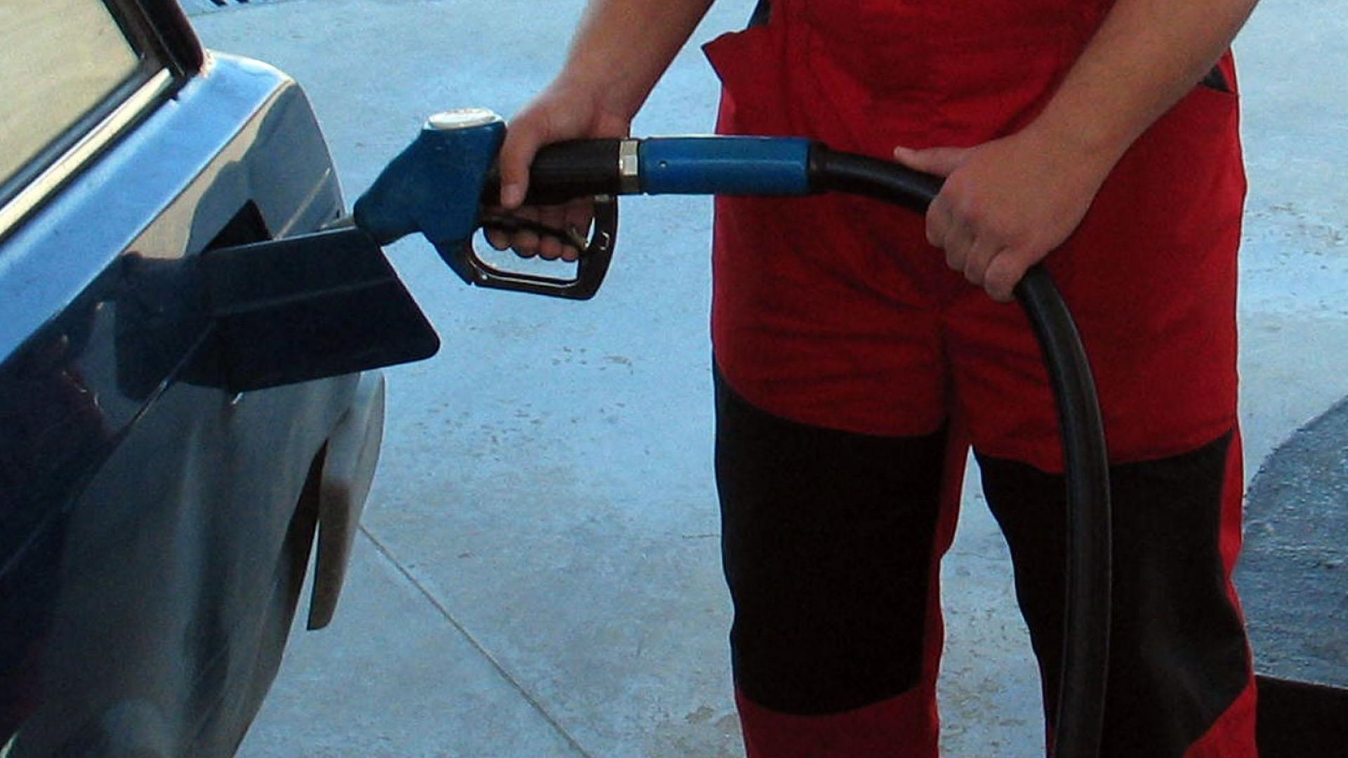 Незаконна бензиностанция е била разкрита на пътя София Варна