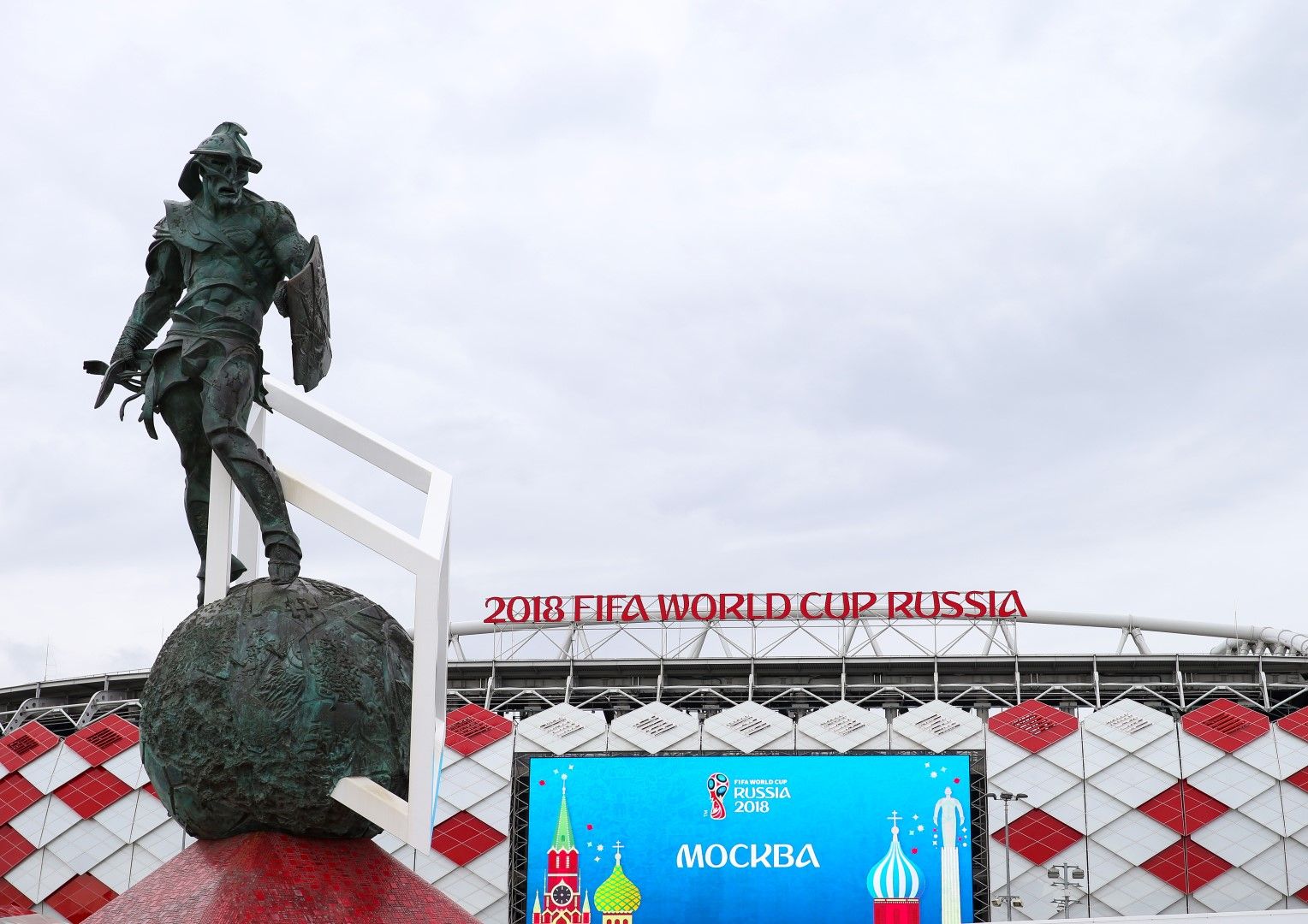  Стадионът на "Спартак" е брандиран изцяло за Световното първенство. Тук ще има мачове от груповата фаза и осминафинал. Арената е на 1 година, напълно нова.