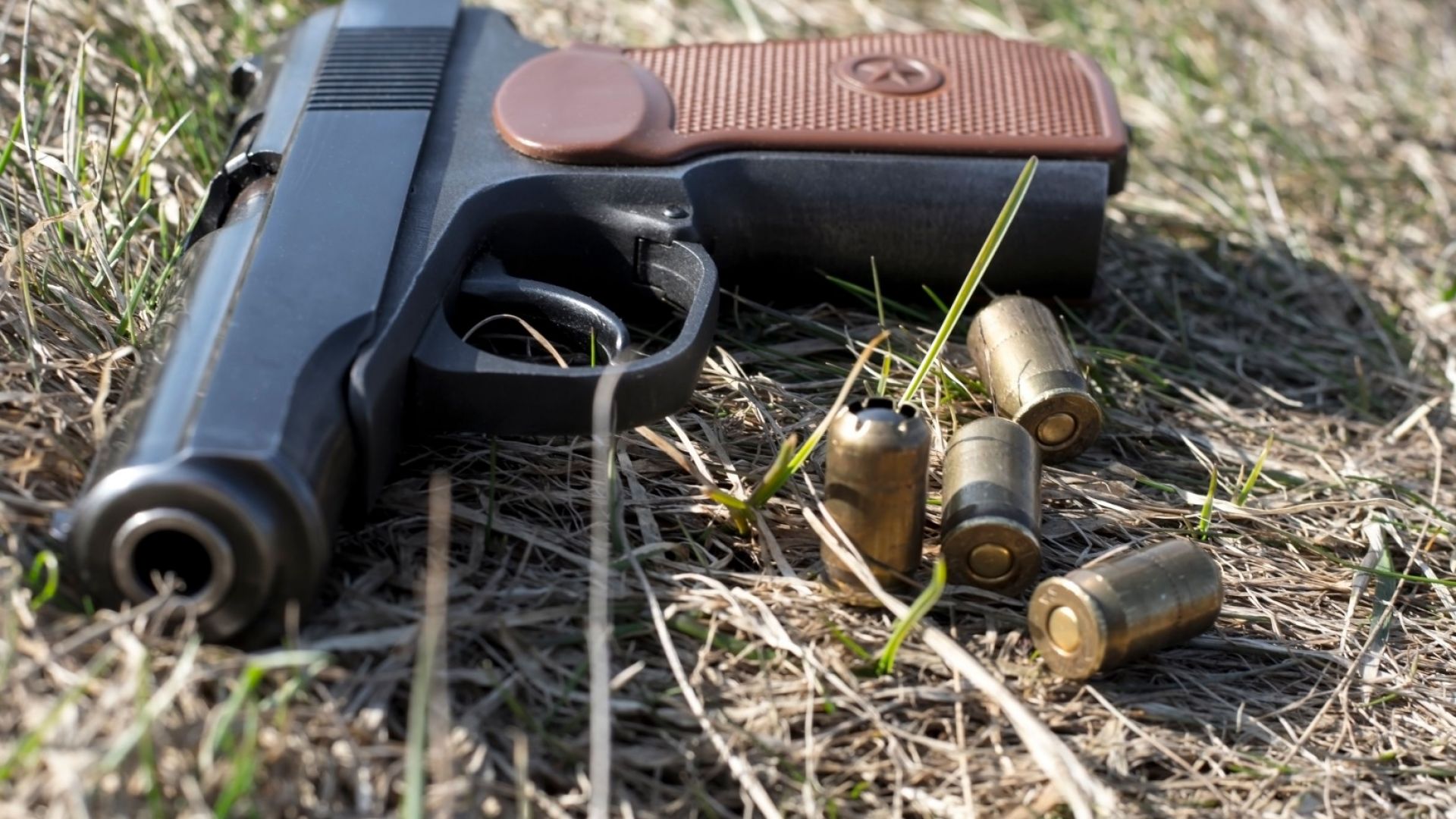 33 годишна жена е била застреляна в Самоков а 12 годишният й