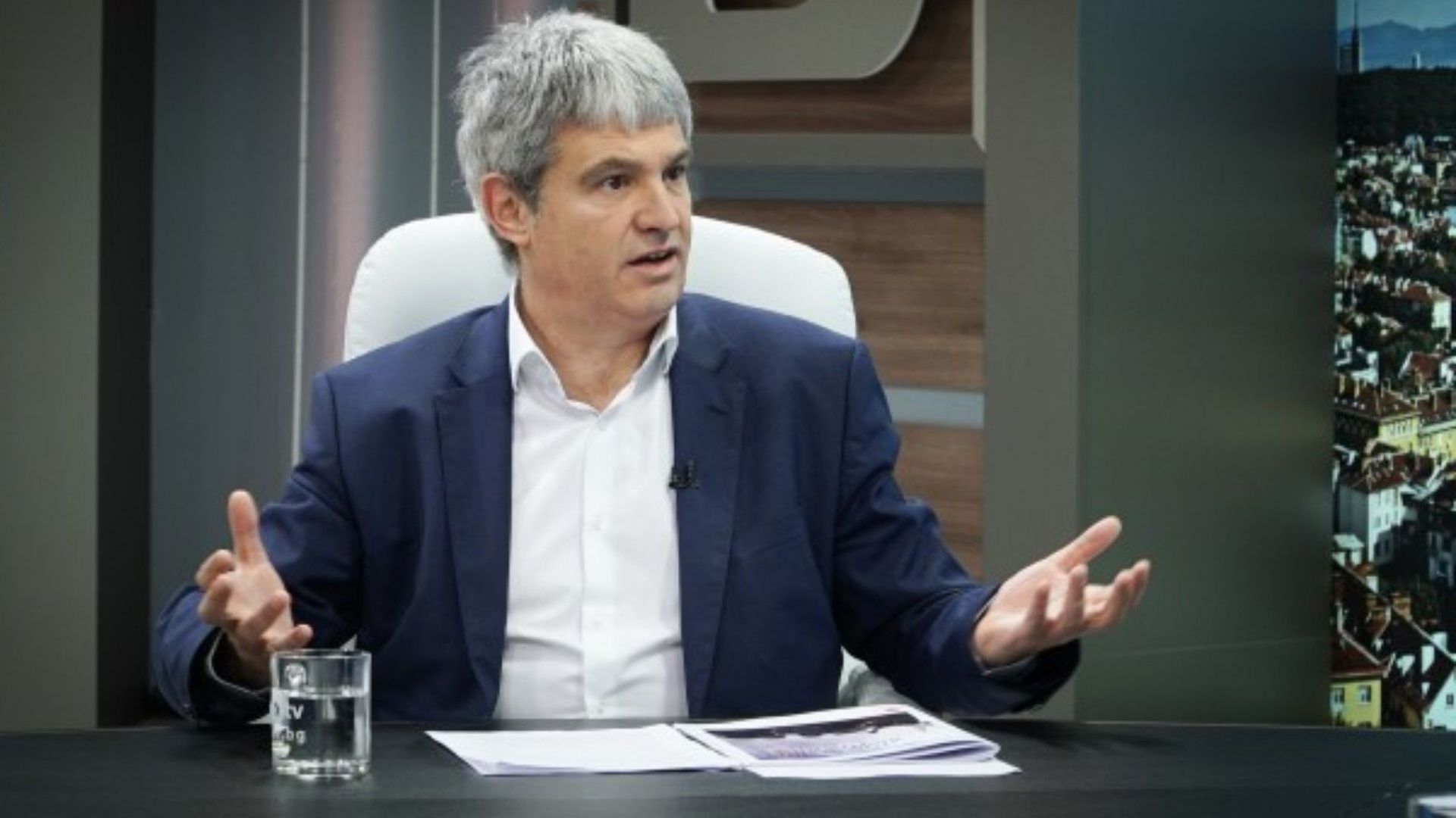 Недоволството срещу високите цени на горивата в цялата страна продължава