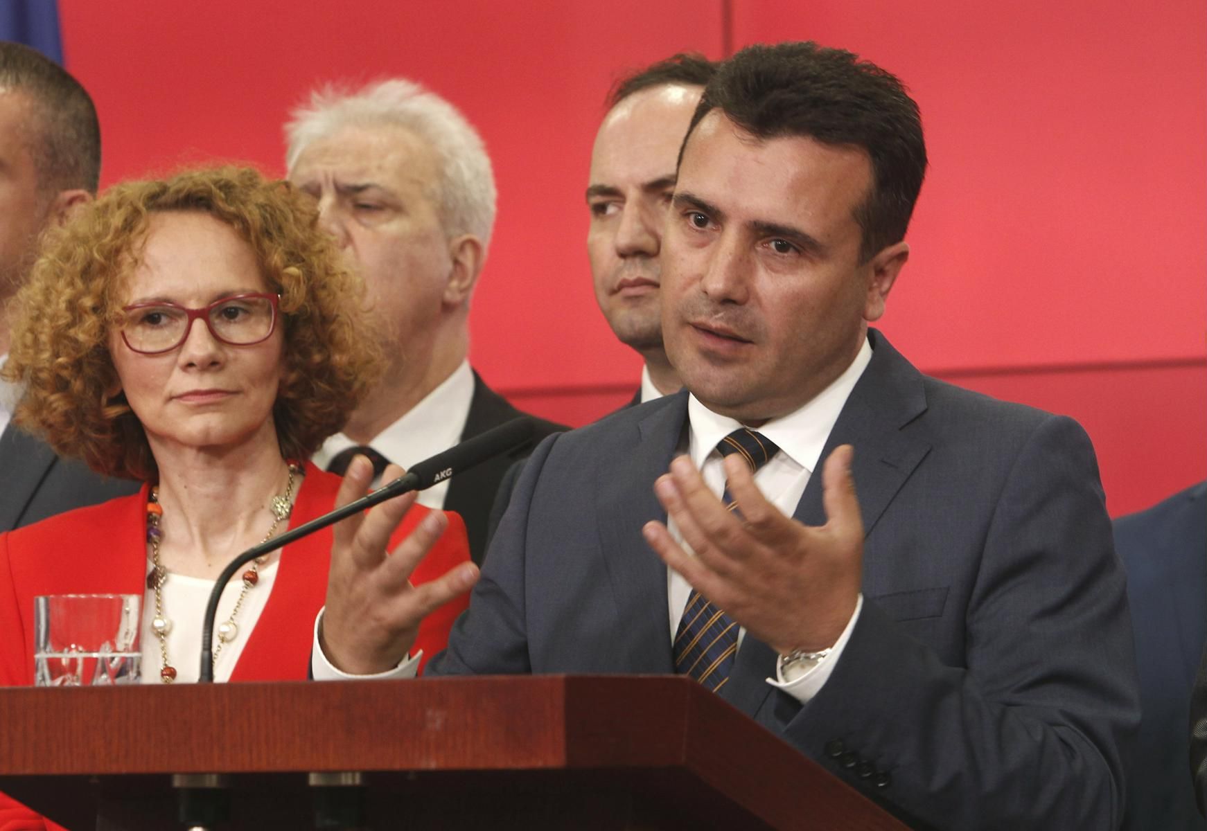 Зоран Заев обявява постигнатото споразумение с Гърция