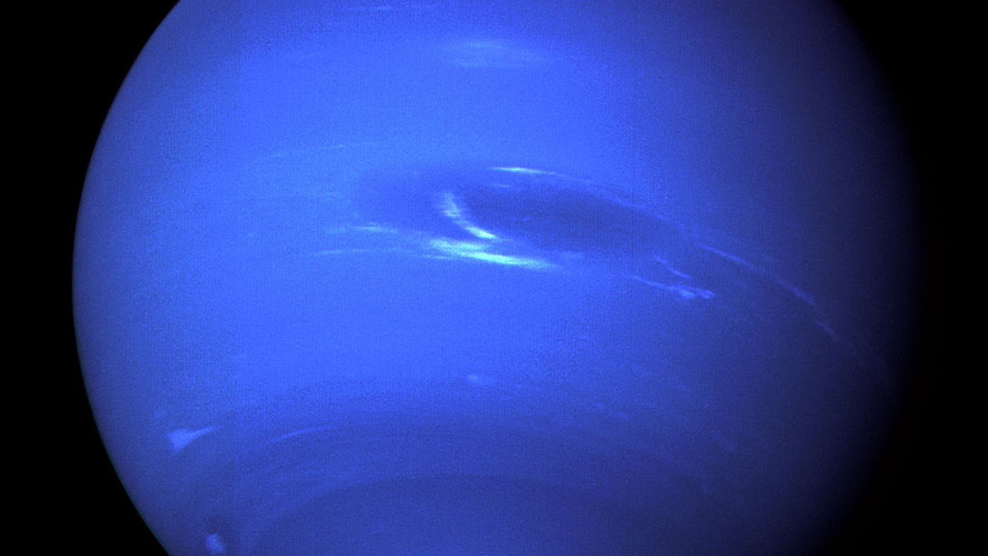 Температурите на Нептун мистериозно спаднаха