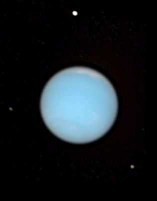 Нептун, наблюдаван от орбиталния телескоп Хъбъл