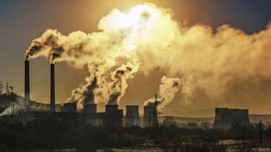 Митовете за климата: Вулканите отделят повече диоксид от нас