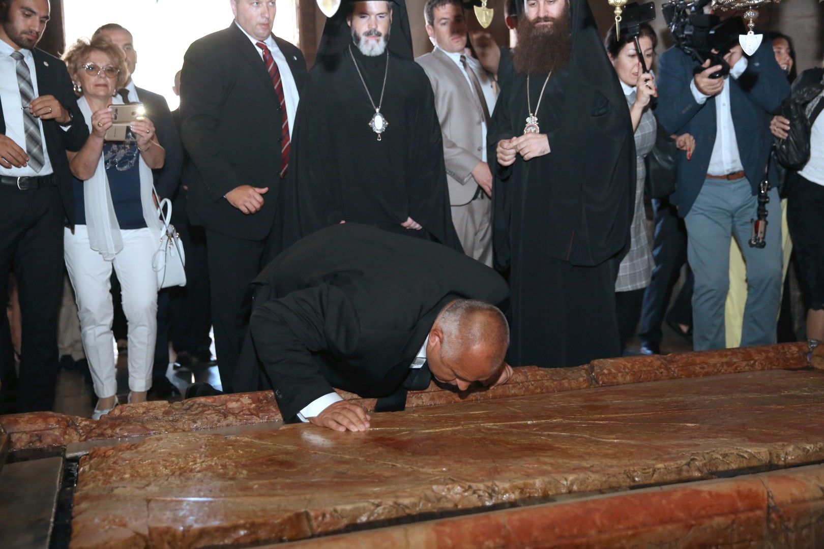Бойко Борисов, който е на посещение в Израел, посети и се поклони на Божи гроб