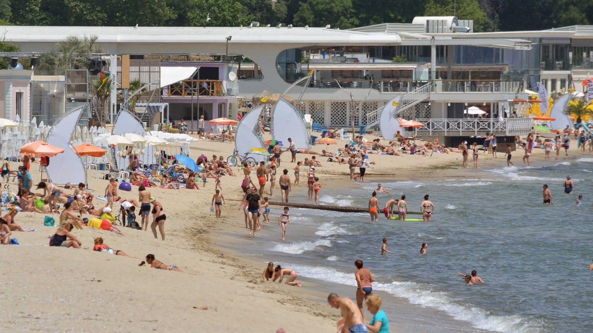 Има 19 на сто ръст на записванията за почивки в