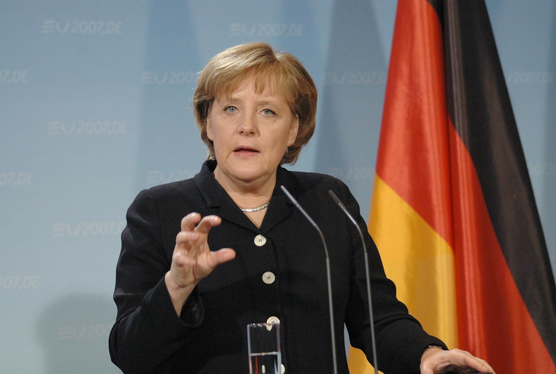 Правителството на Меркел увеличава военните си разходи