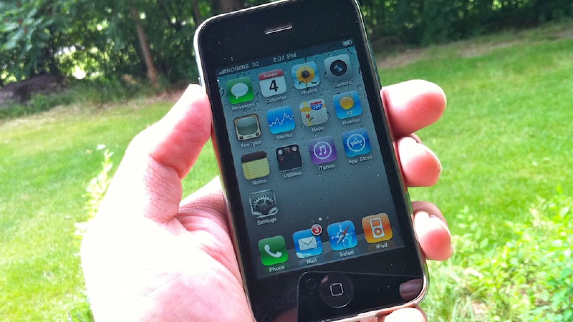 По-старите iPhone заработват по-бързо, ако за регион се избере Франция