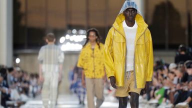 Седмицата на модата в Милано започна с дефиле на "Ерменеджилдо Дзеня"