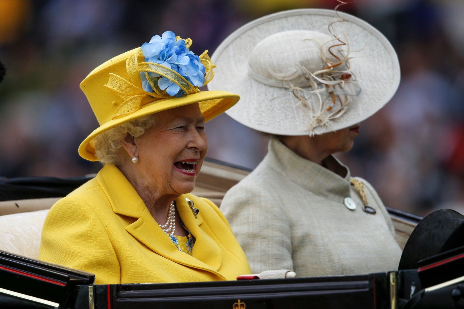 Кралица Елизабет II и принцеса Ан