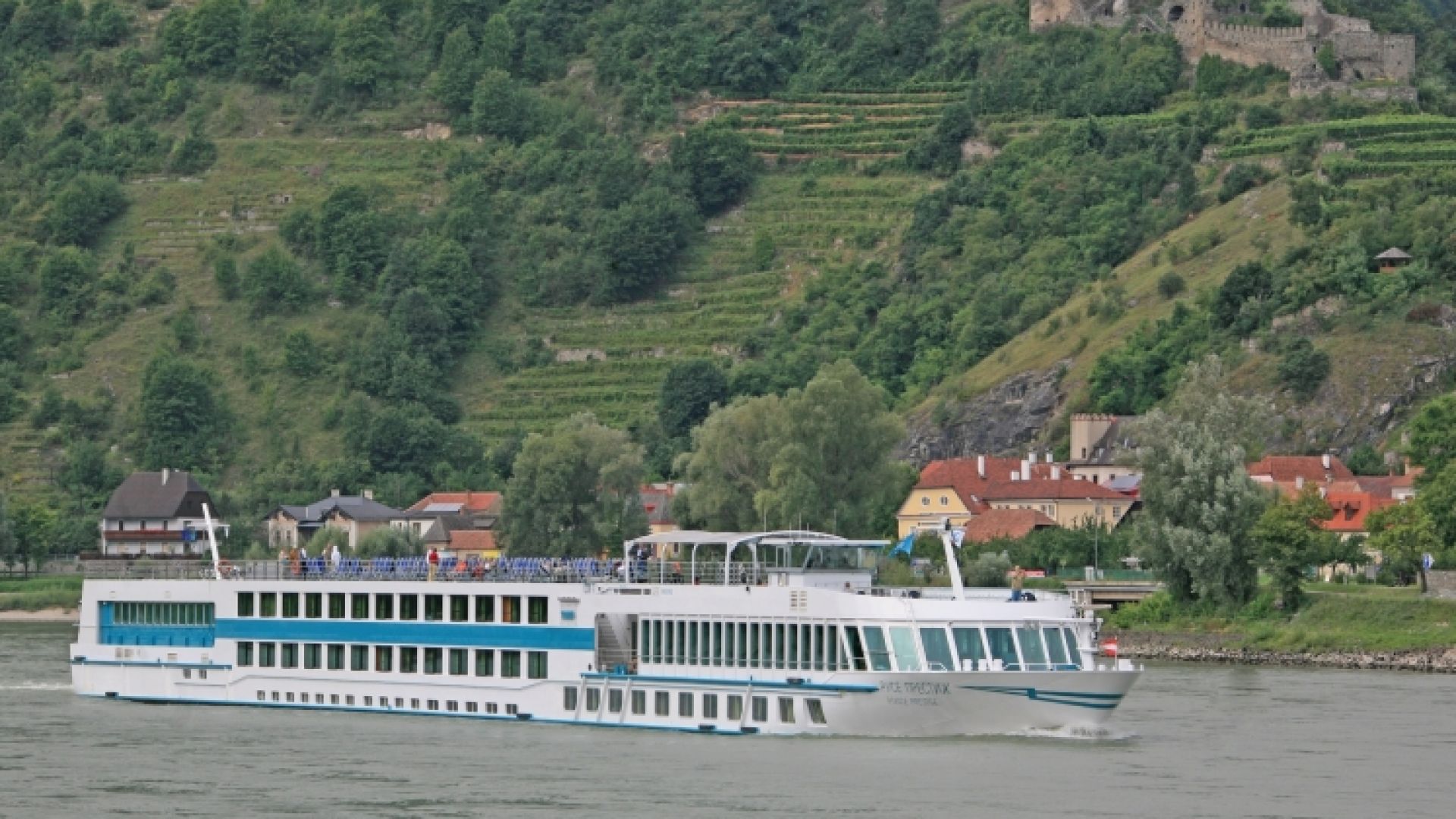 Увеличава се броят на посещенията на круизни кораби край Русе