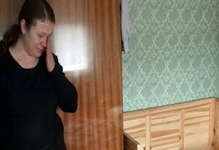 2012 г. Съпругата на д-р Стайков - Лилия, в празната детска стая...