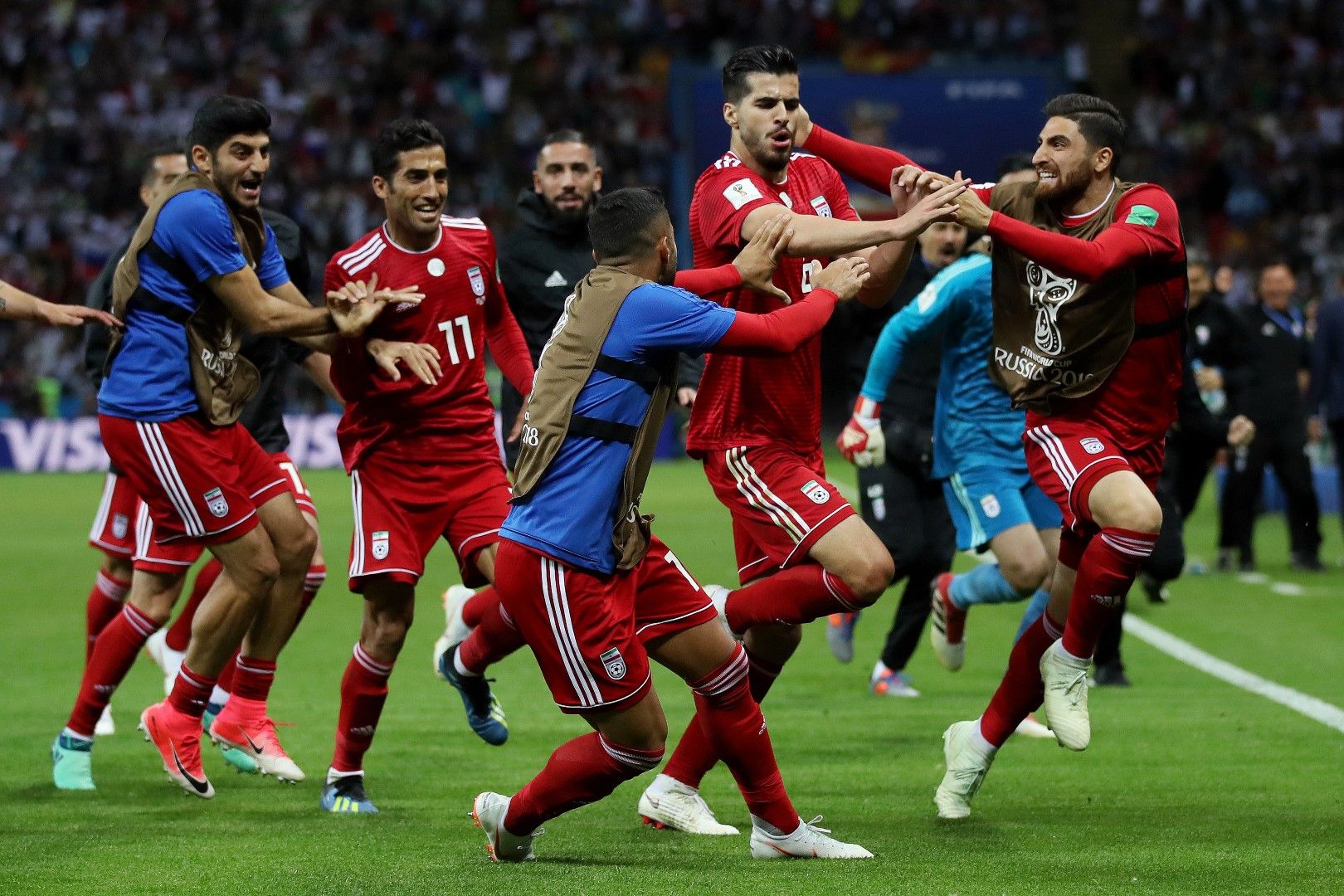 Иран празнува страстно гола си срещу Испания, само за да разбере секунди по-късно, че е отменен