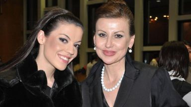 Дъщерята на Илиана Раева и Наско Сираков Славея Сиракова