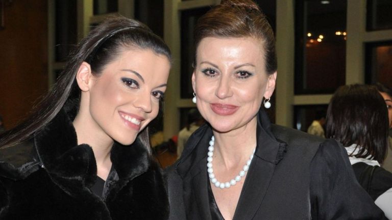 Дъщерята на Илиана Раева и Наско Сираков - Славея Сиракова,