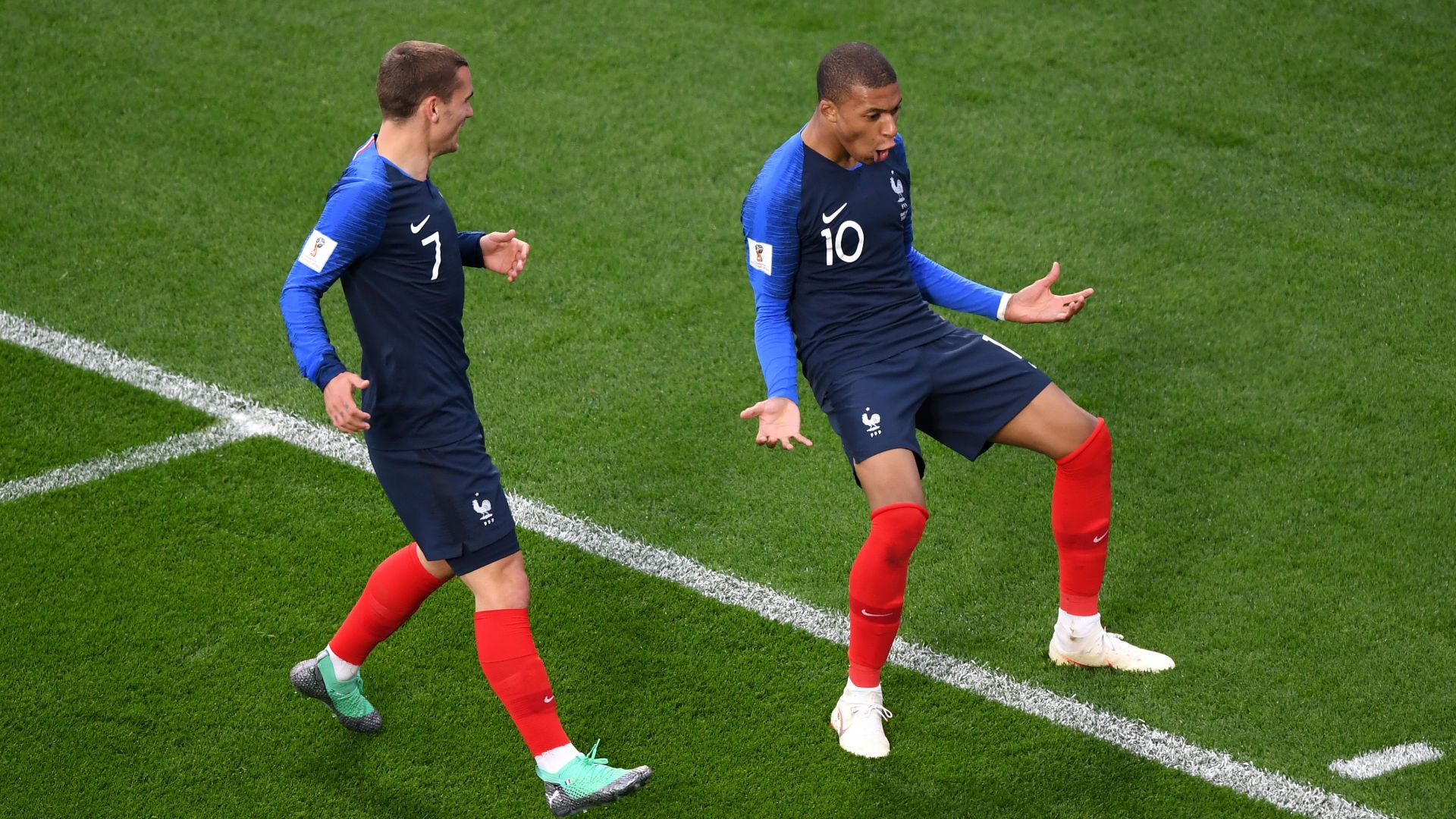 Франция се измъчи, но се класира на осминафинал