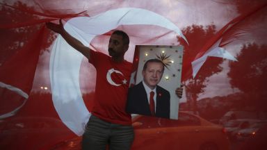 Ердоган обяви победата си за президент на Турция (обновена)