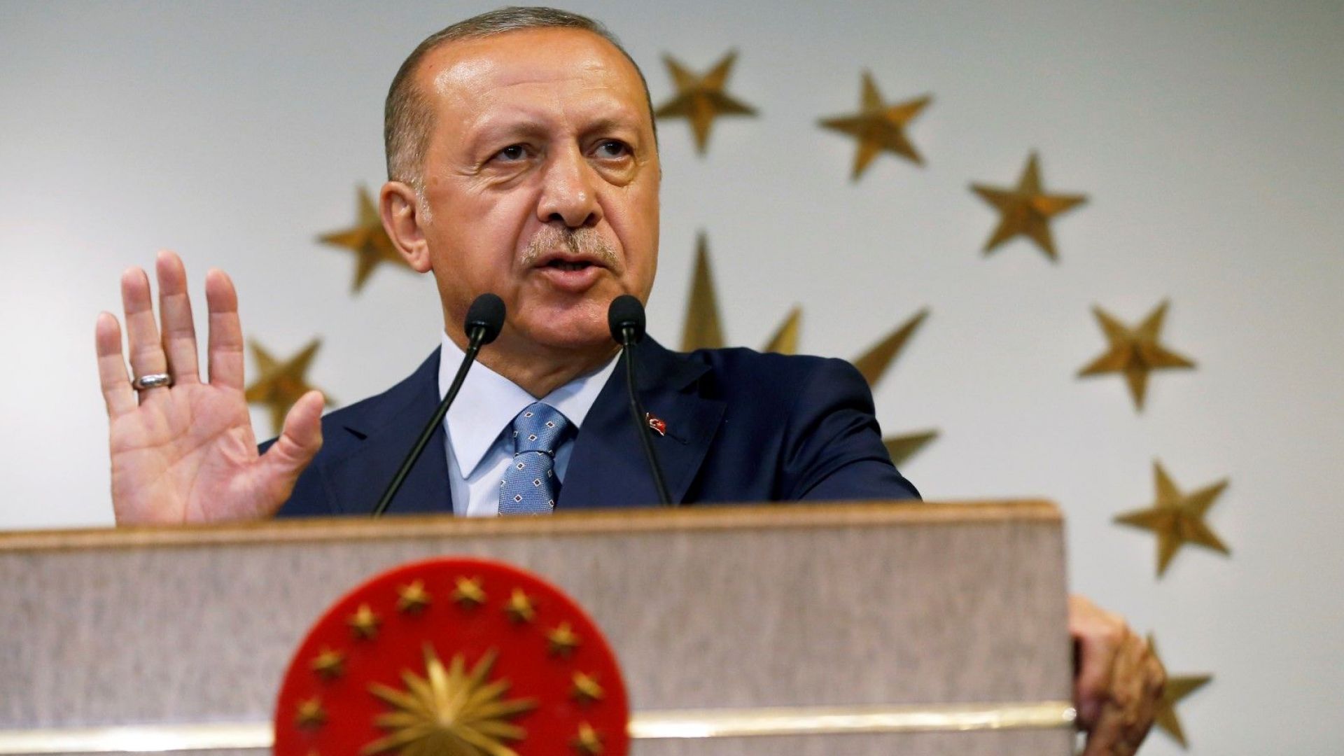 ЕС смята да държи Турция на "всесилния Ердоган" настрана