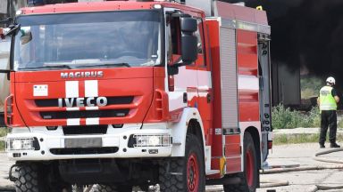 Пожар е избухнал в локомотива на бързия влак София Бургас съобщиха