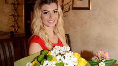 "Най-красивата абитуриентка" 2018 Елица Луканова: Ще разказвам за този спомен, докато съм жива!
