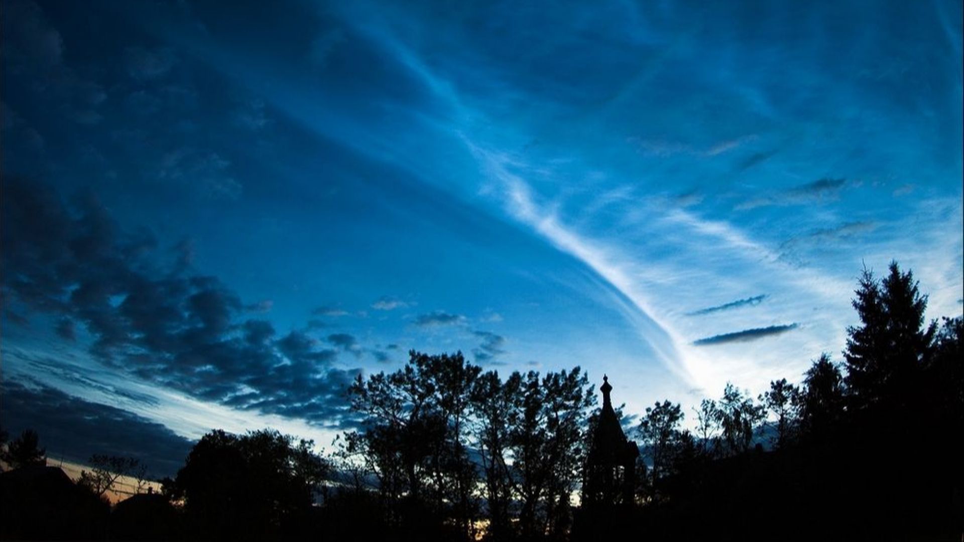 Сребристите облаци - най-красиви сред събратята си (снимки)
