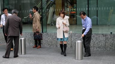 Токио забрани тютюнопушенето на обществени места