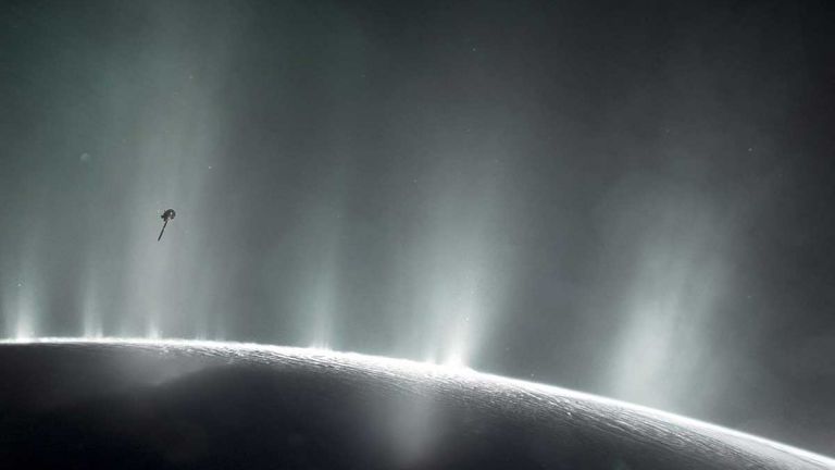 Има ли признак на живот на луната Енцелад?
