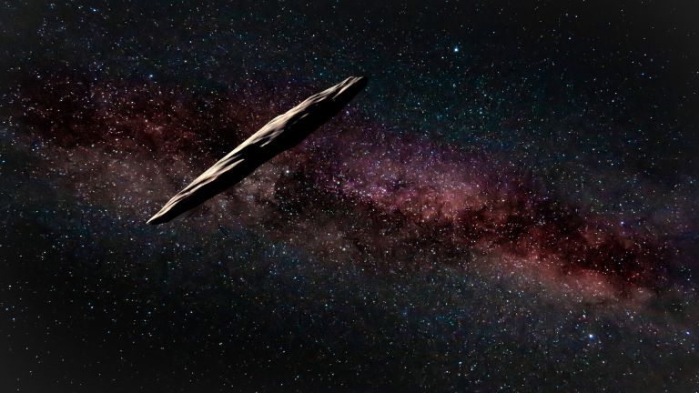 Обектът от друга звездна система Умуамуа ускорява "негравитационно"