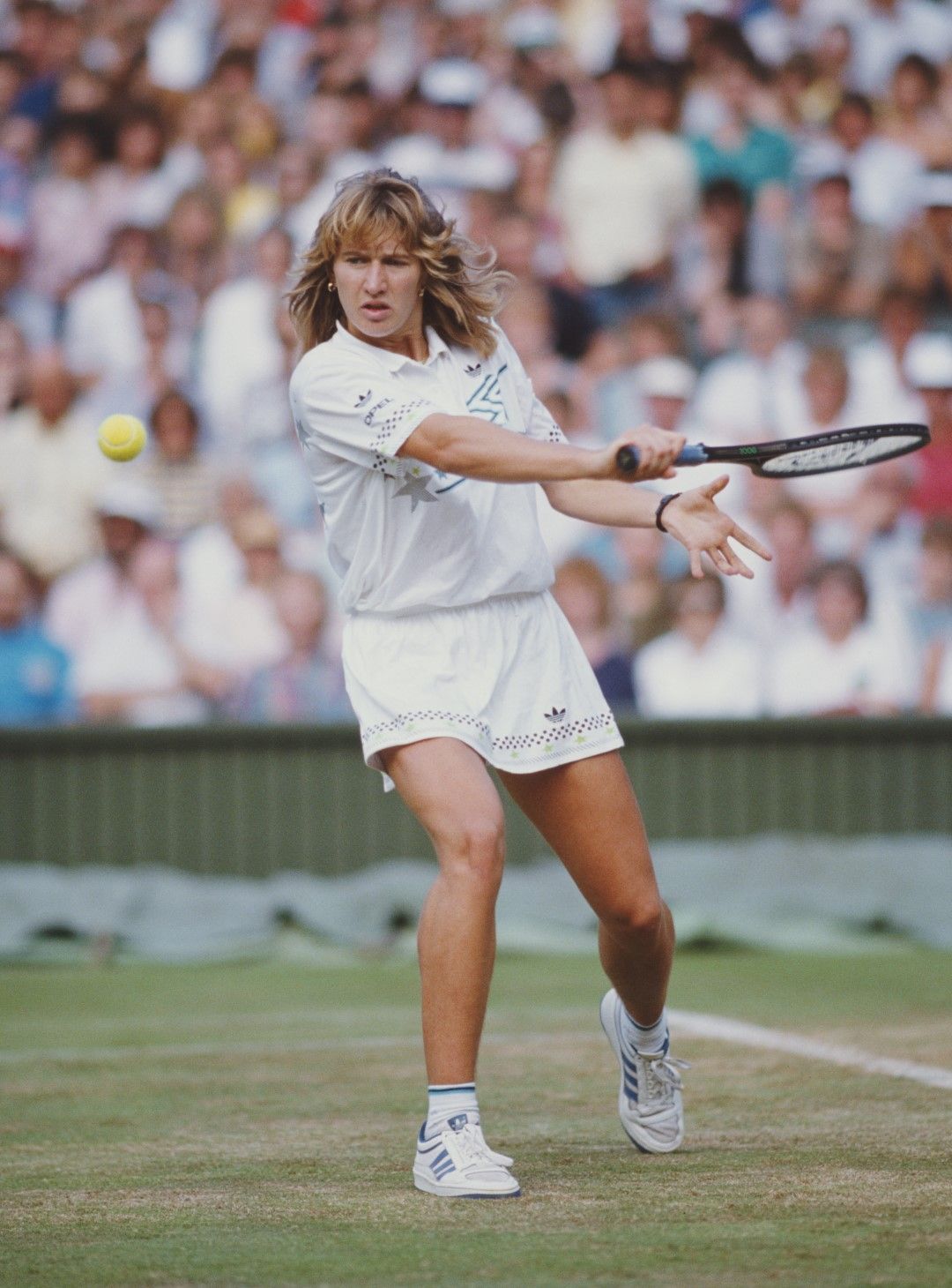 1988 г. Младата Щефи Граф, която стана седемкратна шампионка