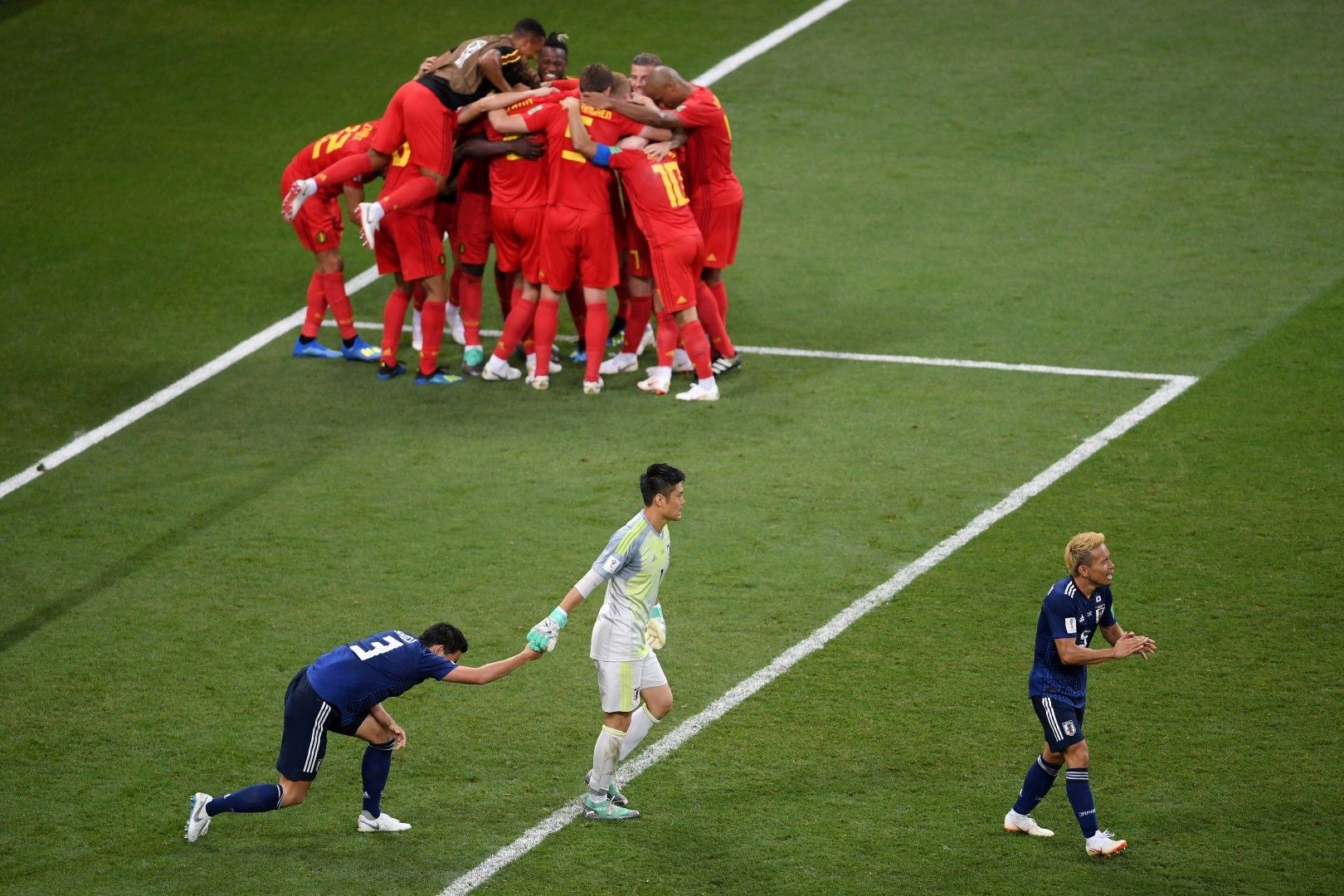 Белгия се измъкна след 0:2 срещу симпатичния отбор на Япония благодарение на велик обрат